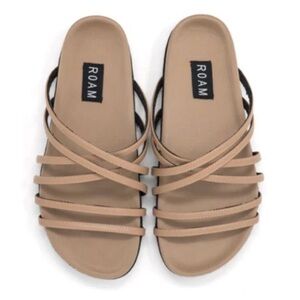 ROAM NWT X sandal -vegan leather -nude -size 9
